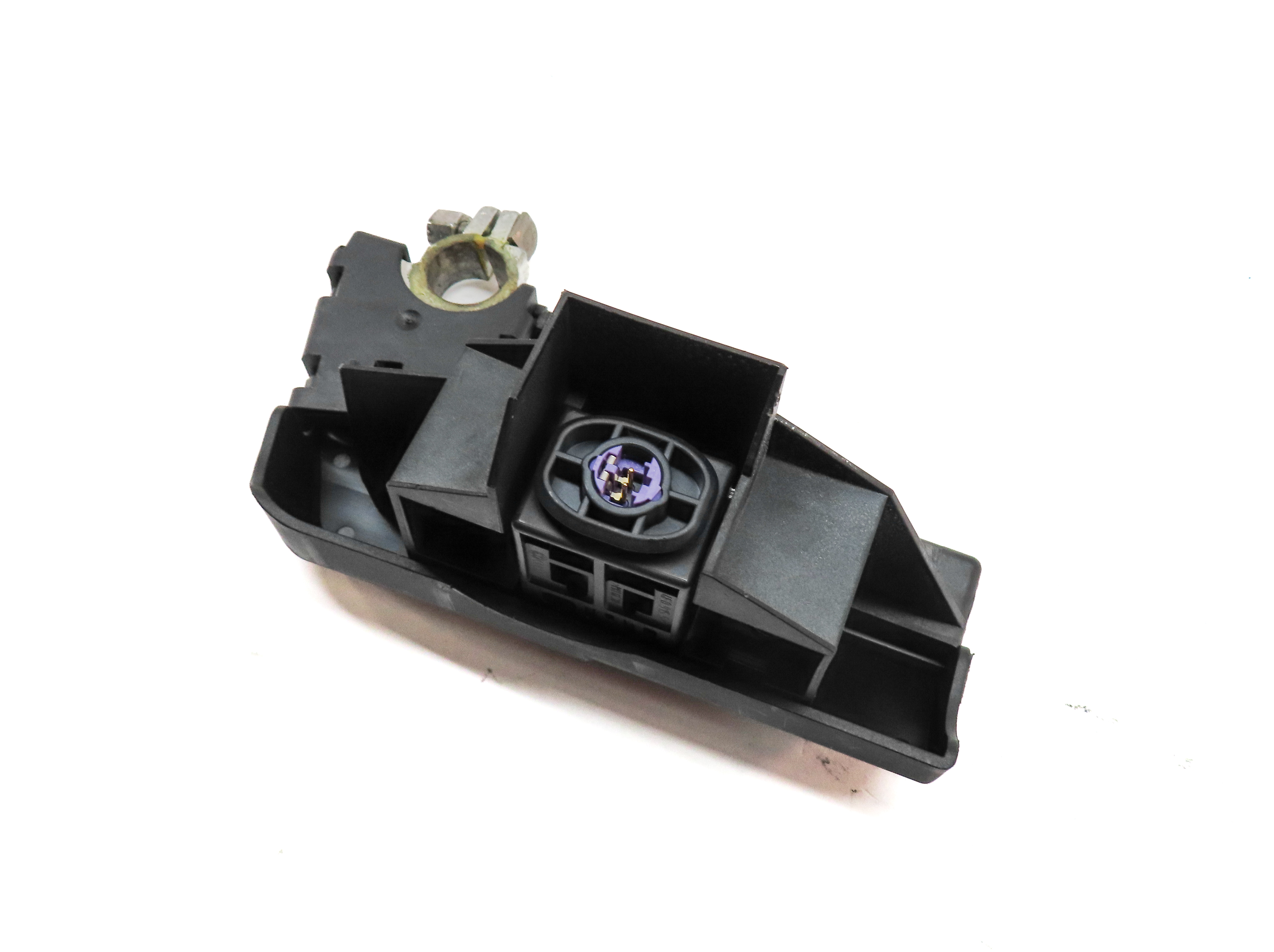 2012 AUDI A6 (C7) 3.0L SUPER (CGXB) ENGINE BATTERY OVERLOAD PROTECTION SWITCH — exact item pictured